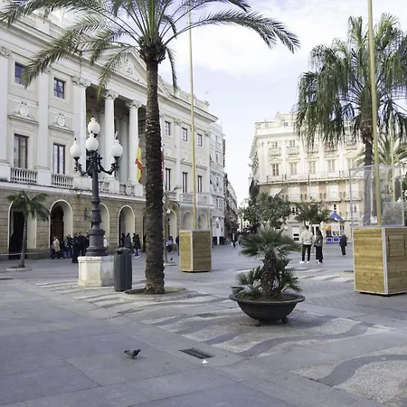 Lightbooking La Merced * Cadiz